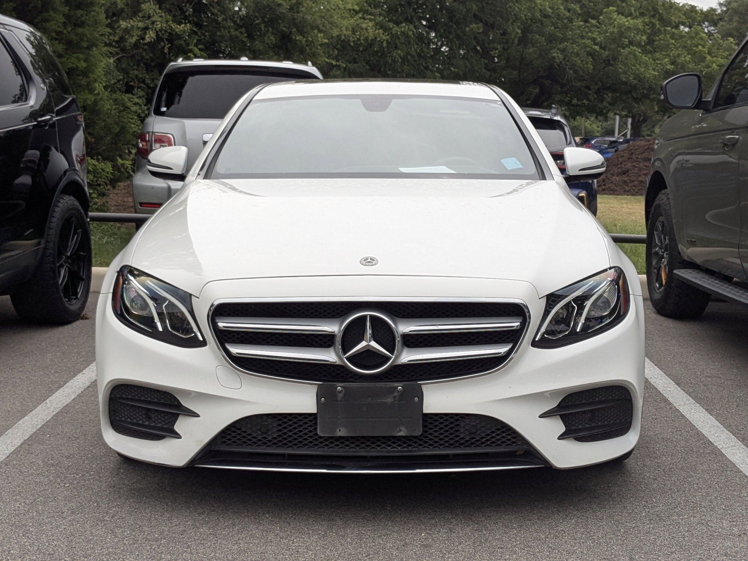 Used 2019 Mercedes-Benz E 300 image 2