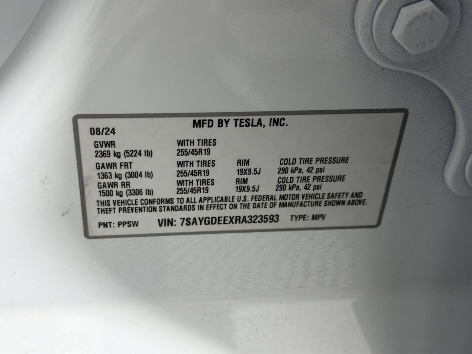 Used 2024 Tesla Model Y Long Range AWD/4WD image 23