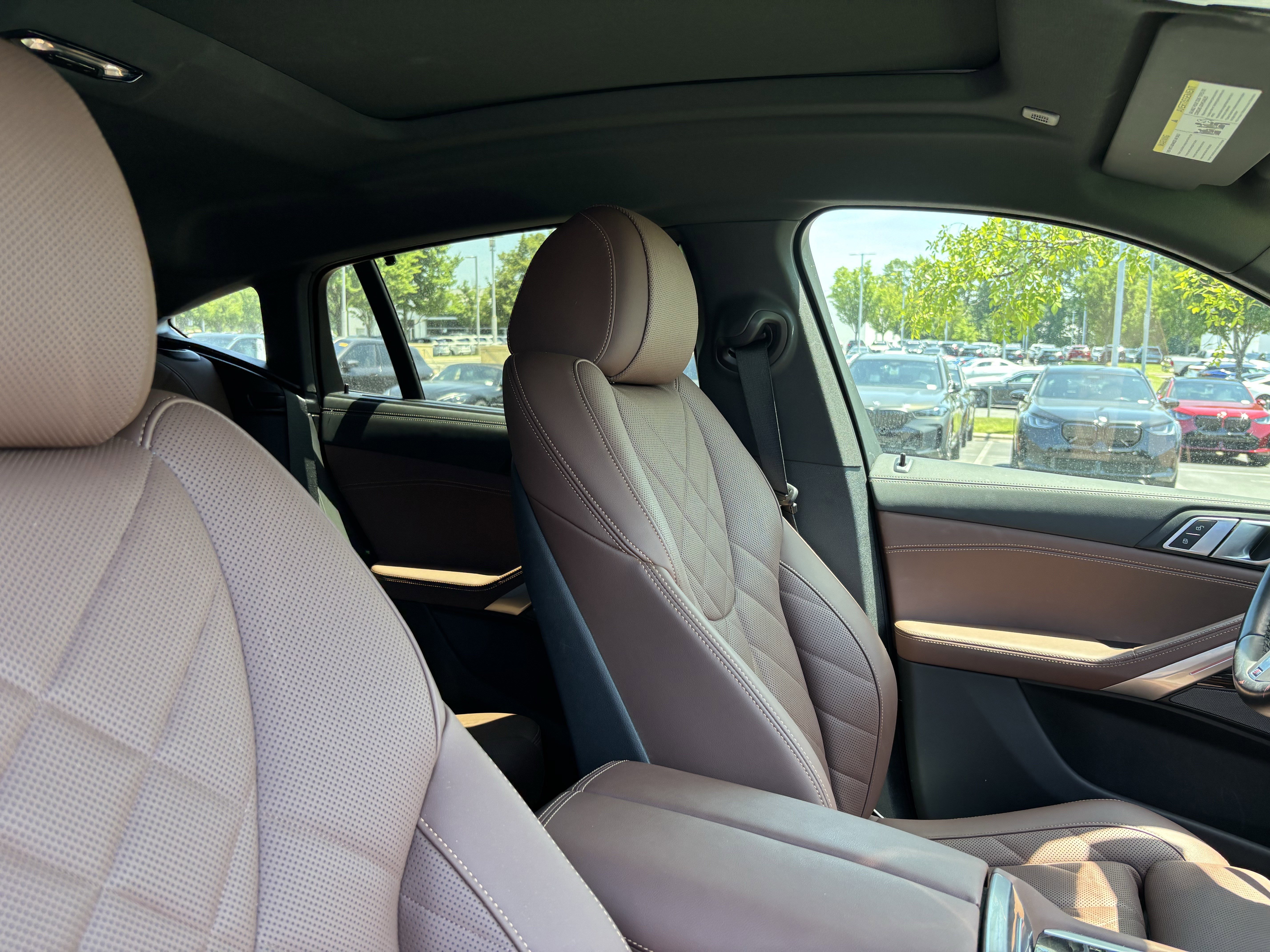 Used 2025 BMW X6 xDrive40i w/ Executive Package AWD/4WD image 34