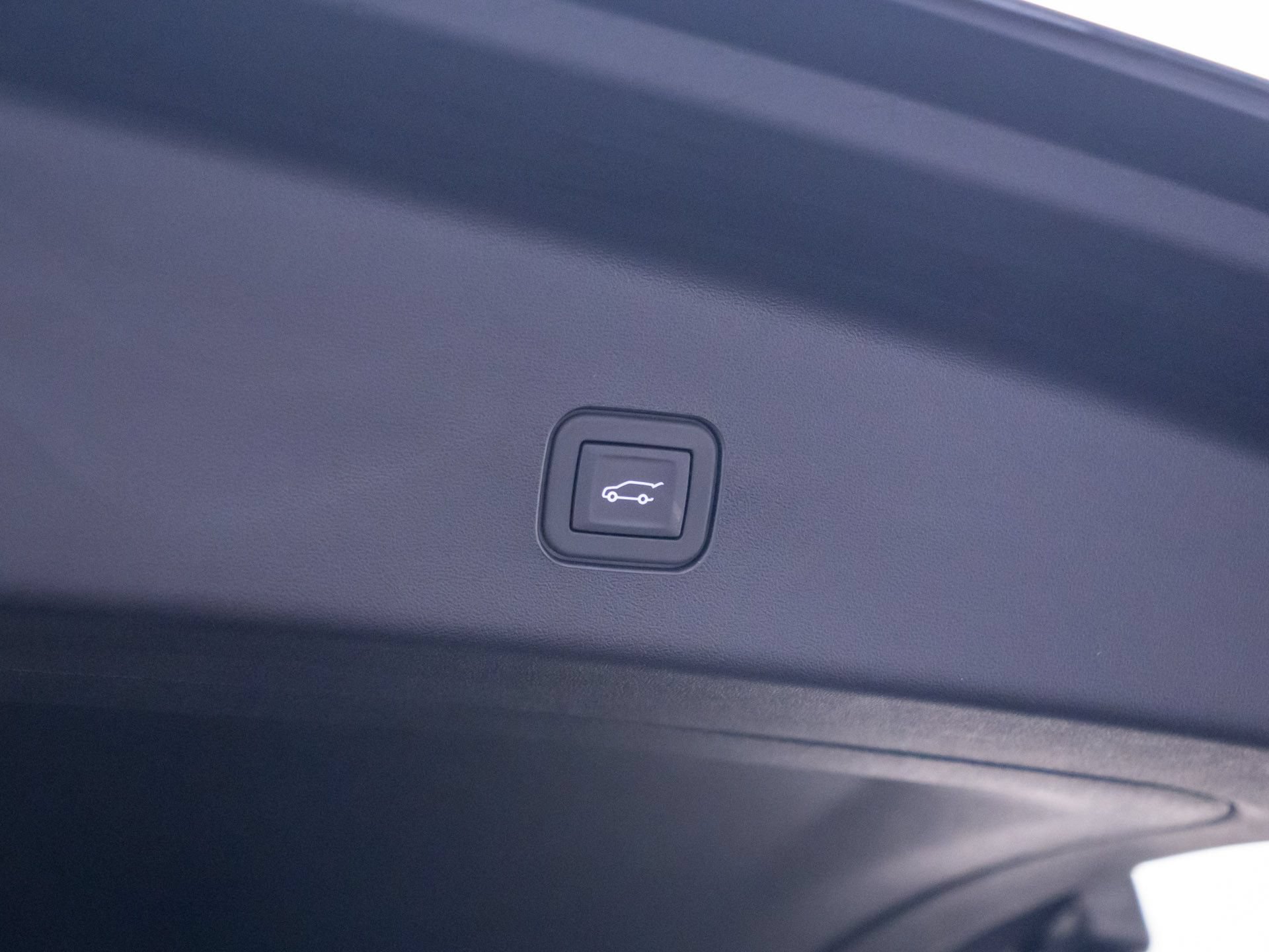 New 2027 Cadillac Vistiq Sport w/ LPO, Floor Liner Package AWD/4WD image 32