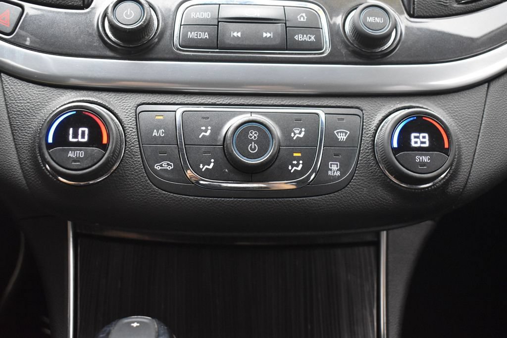 Used 2020 Chevrolet Impala LT FWD image 19