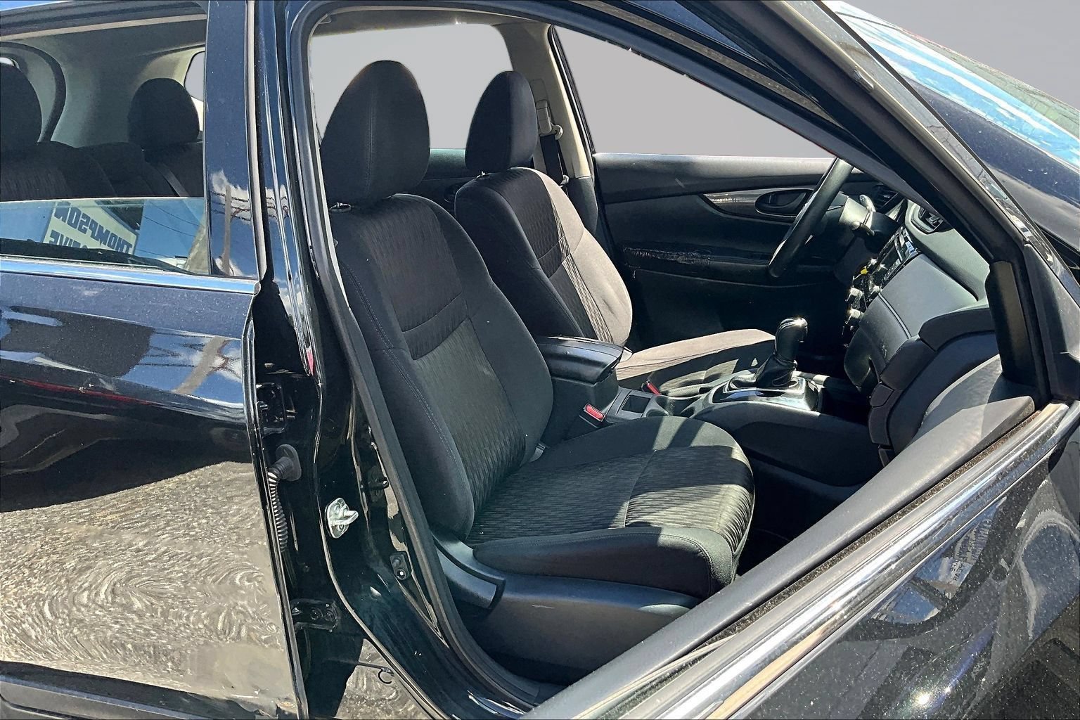 Used 2019 Nissan Rogue S AWD/4WD image 26