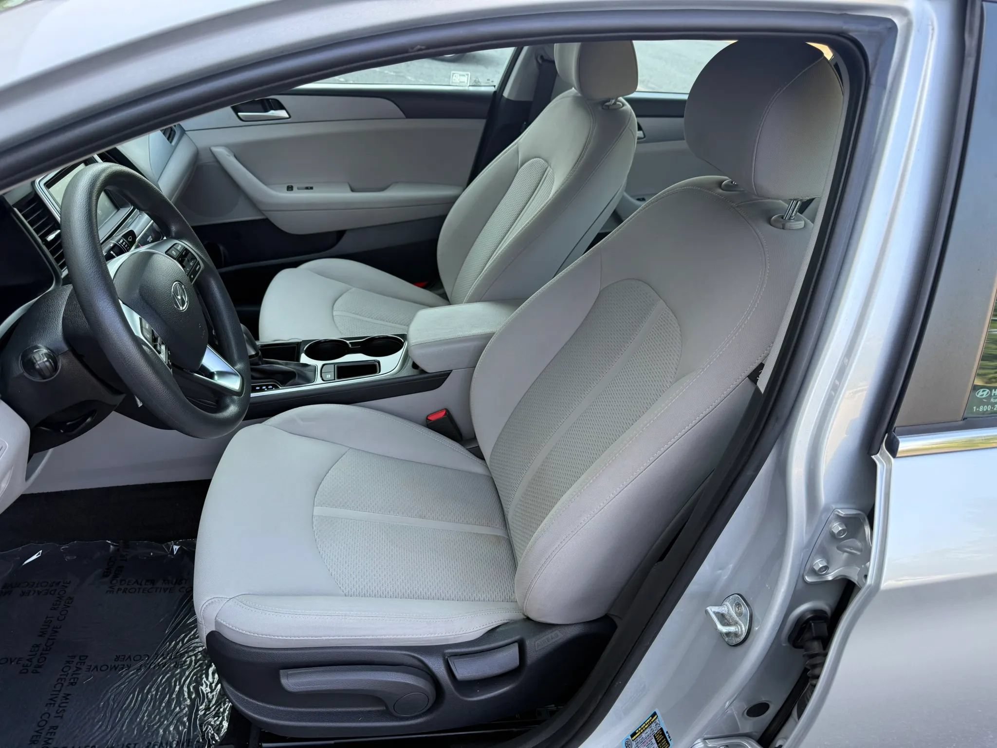 Used 2018 Hyundai Sonata SE FWD image 17
