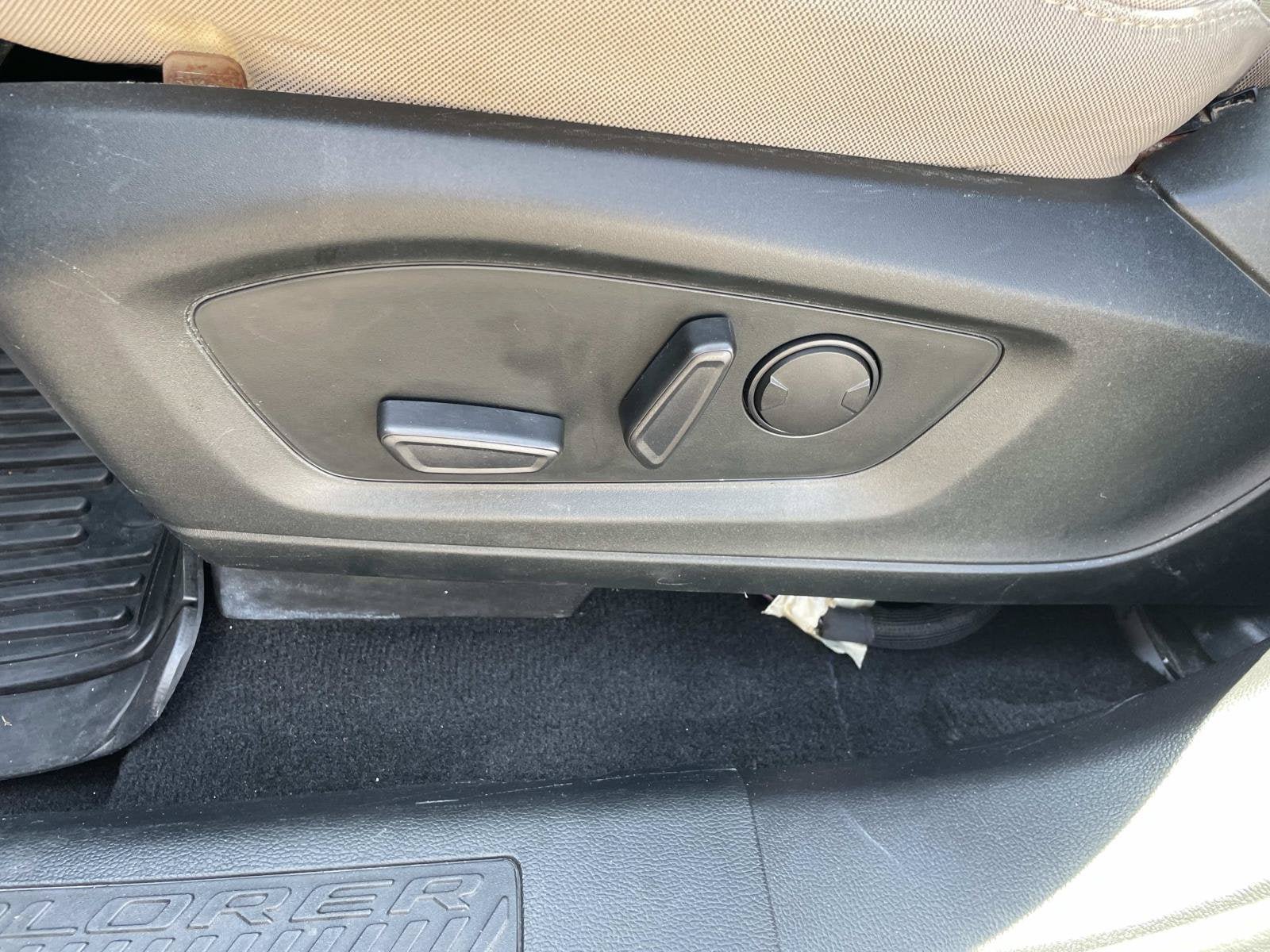 Used 2020 Ford Explorer XLT RWD image 19