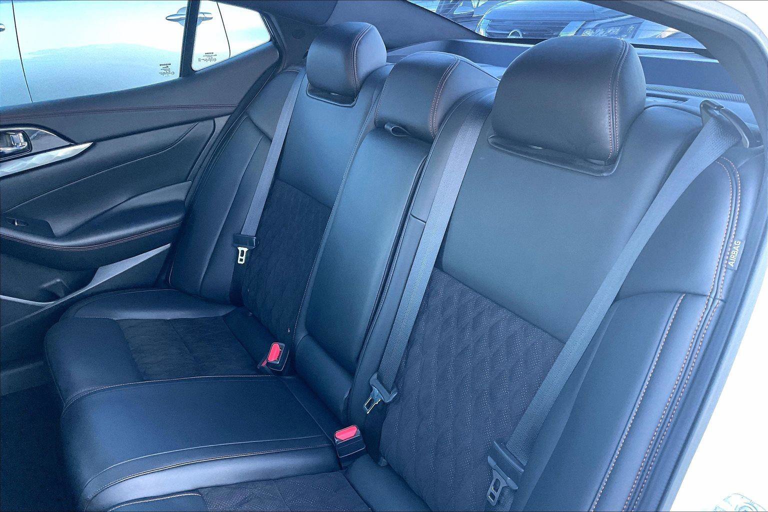 Used 2020 Nissan Maxima SR w/ Sport Mat Group image 5