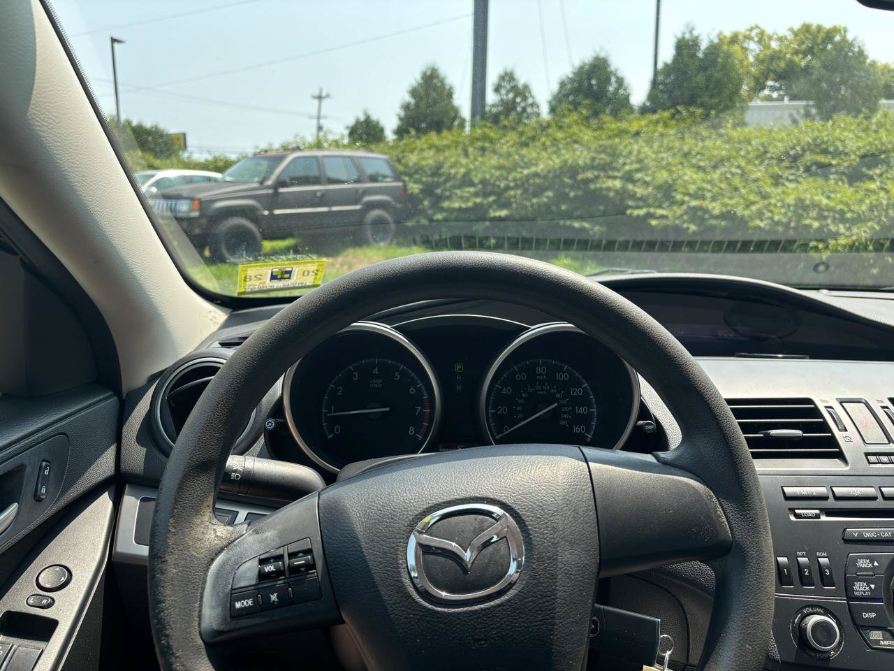 Used 2013 MAZDA MAZDA3 i SV FWD image 11