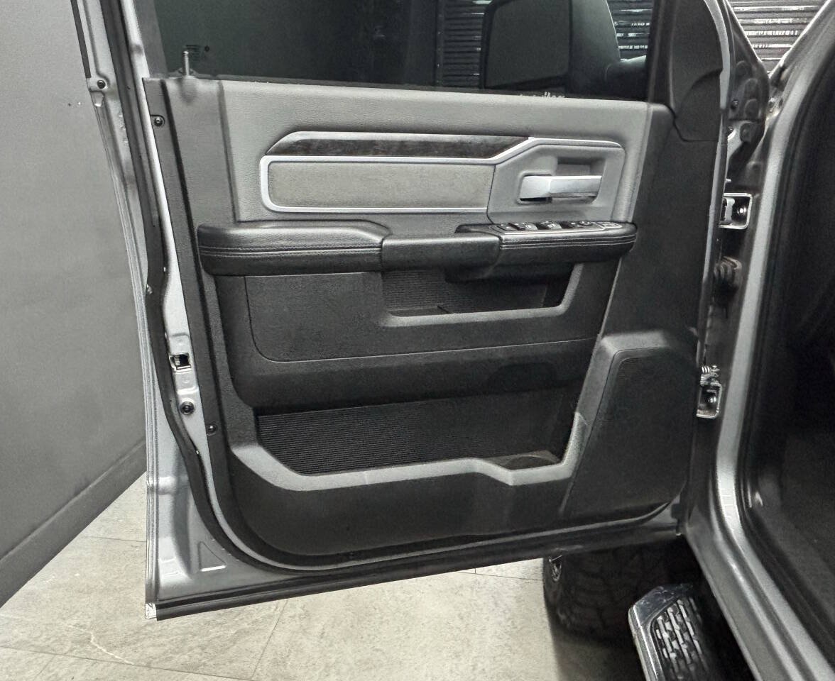 Used 2023 RAM 2500 Big Horn w/ Level 1 Equipment Group AWD/4WD image 17