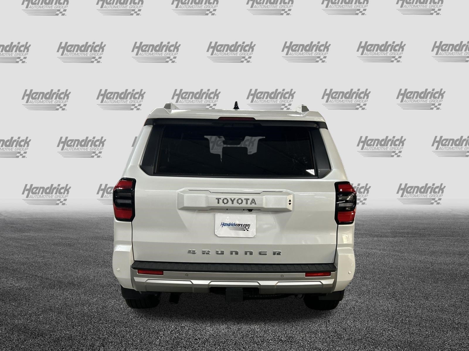 Used 2025 Toyota 4Runner Limited AWD/4WD image 9