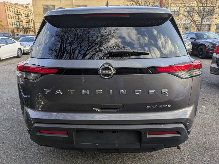 Used 2022 Nissan Pathfinder SV image 5
