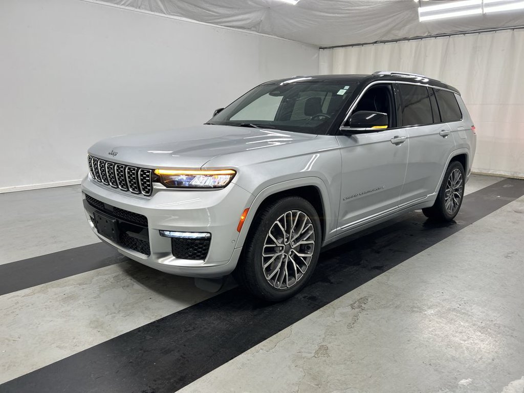 Used 2023 Jeep Grand Cherokee L Summit AWD/4WD image 5