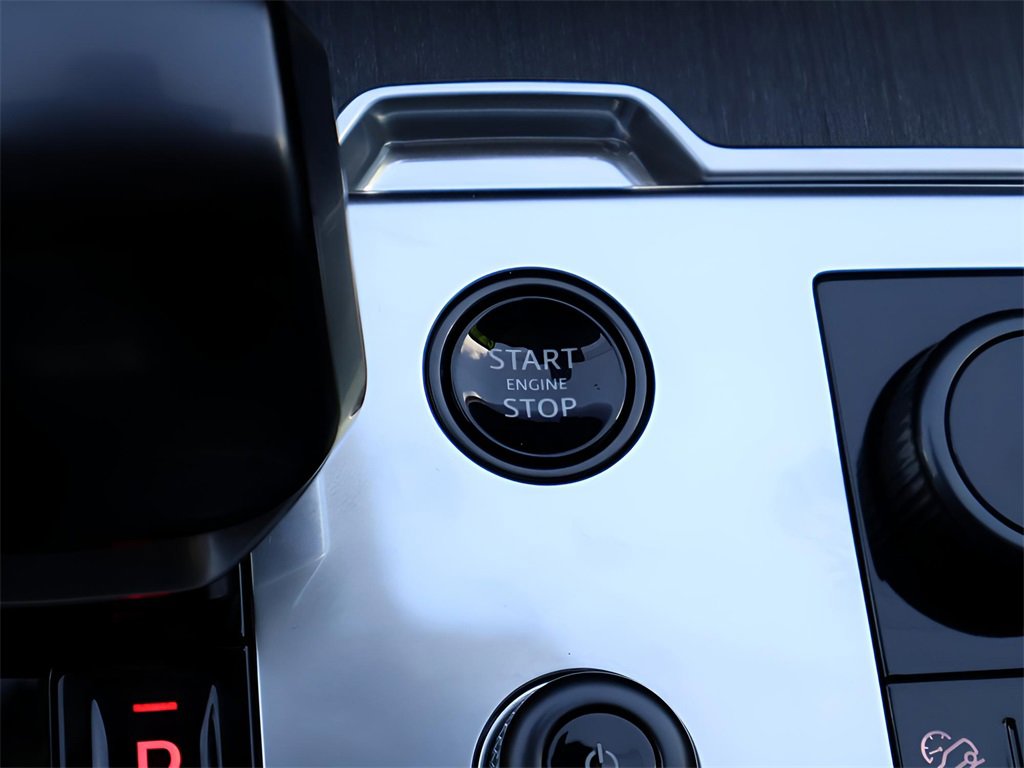 Used 2023 Land Rover Range Rover SV image 28