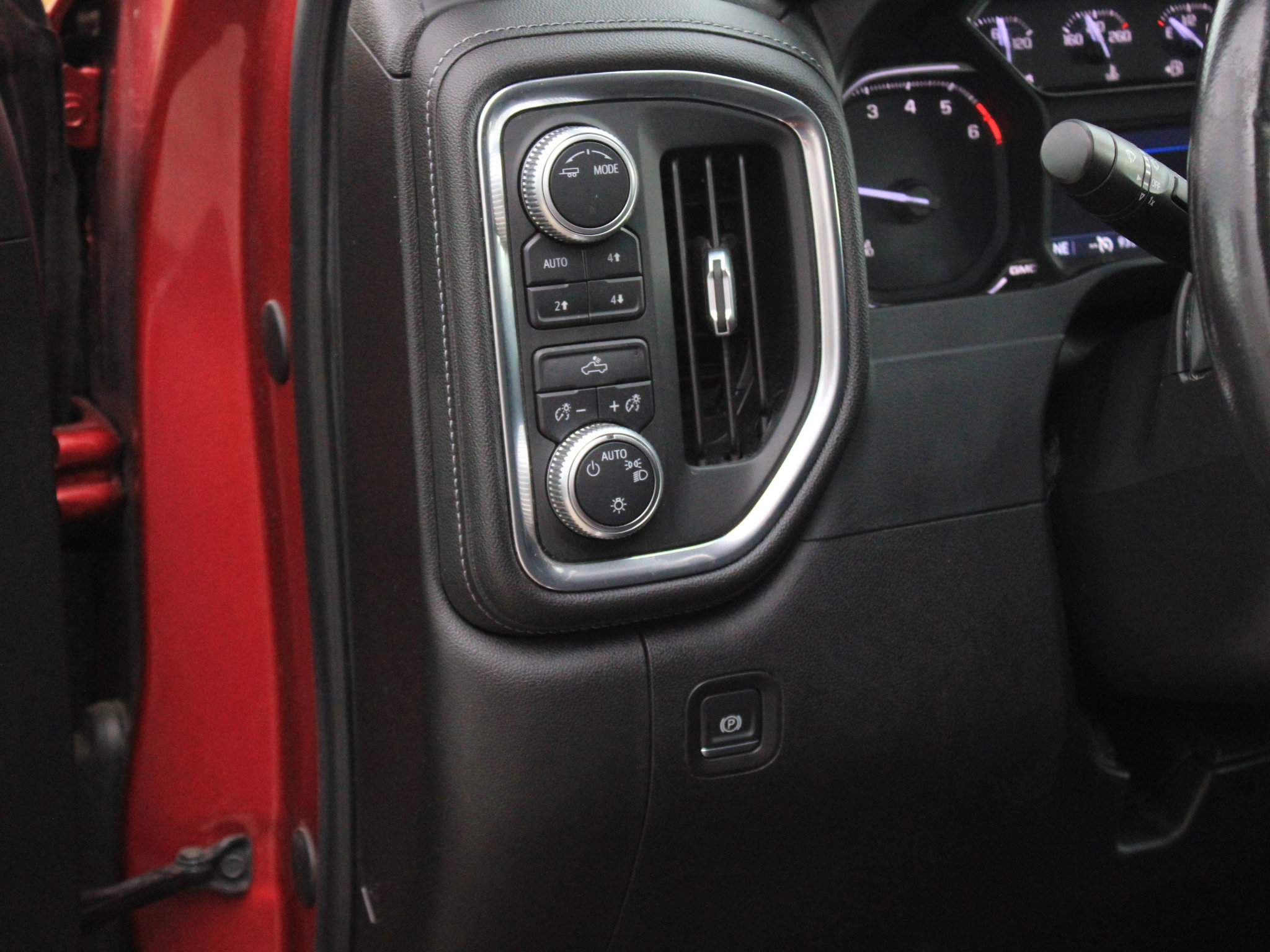 Used 2020 GMC Sierra 1500 SLE w/ SLE Value Package AWD/4WD image 12