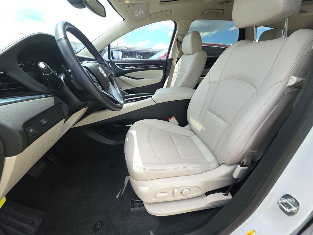 Used 2023 Buick Enclave Essence w/ Experience Buick Package FWD image 4