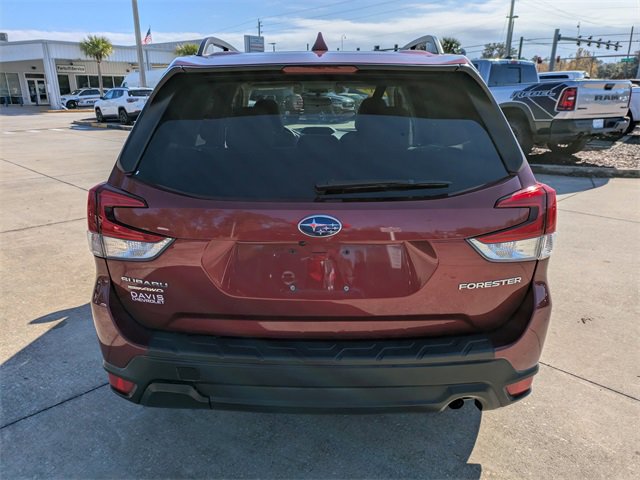 Used 2019 Subaru Forester Premium w/ All-Weather Package image 5
