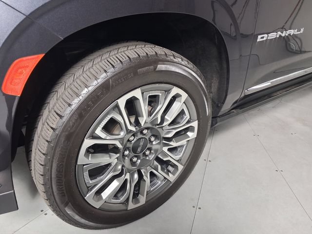 Certified 2023 GMC Yukon XL Denali Ultimate AWD/4WD image 9
