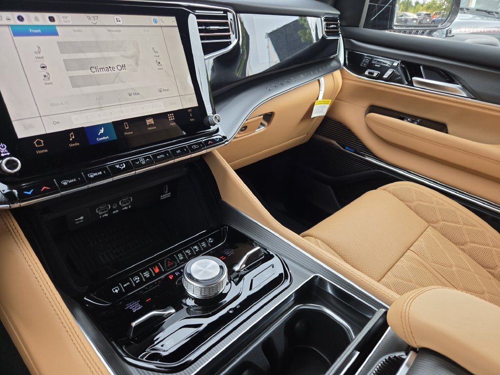 New 2026 Jeep Grand Wagoneer L Summit AWD/4WD image 18