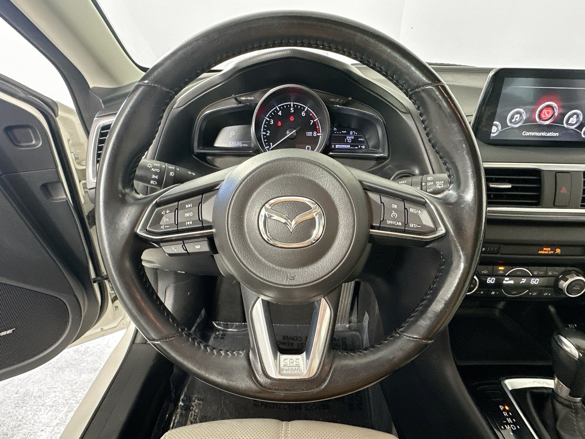 Used 2018 MAZDA MAZDA3 Grand Touring FWD image 11