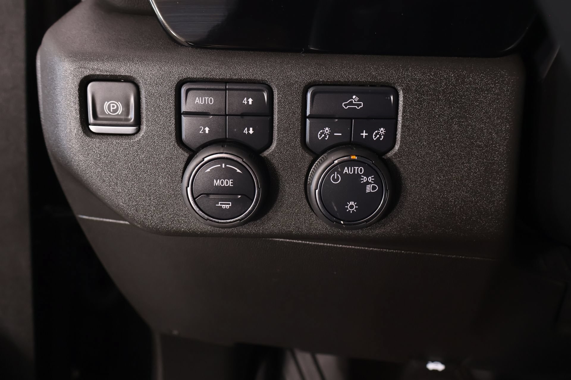 Used 2025 Chevrolet Silverado 1500 LT AWD/4WD image 10