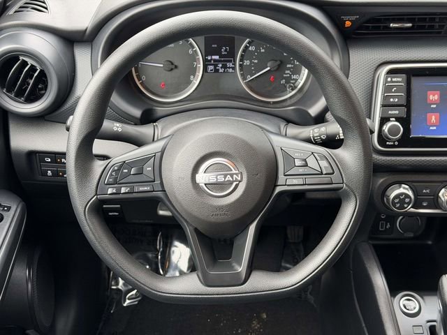 Used 2024 Nissan Kicks S image 12