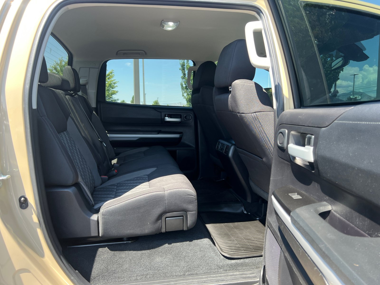 Used 2020 Toyota Tundra SR5 w/ TRD Off-Road Package AWD/4WD image 26