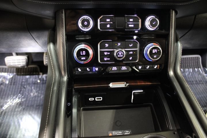 Used 2024 GMC Yukon Denali Ultimate AWD/4WD image 35