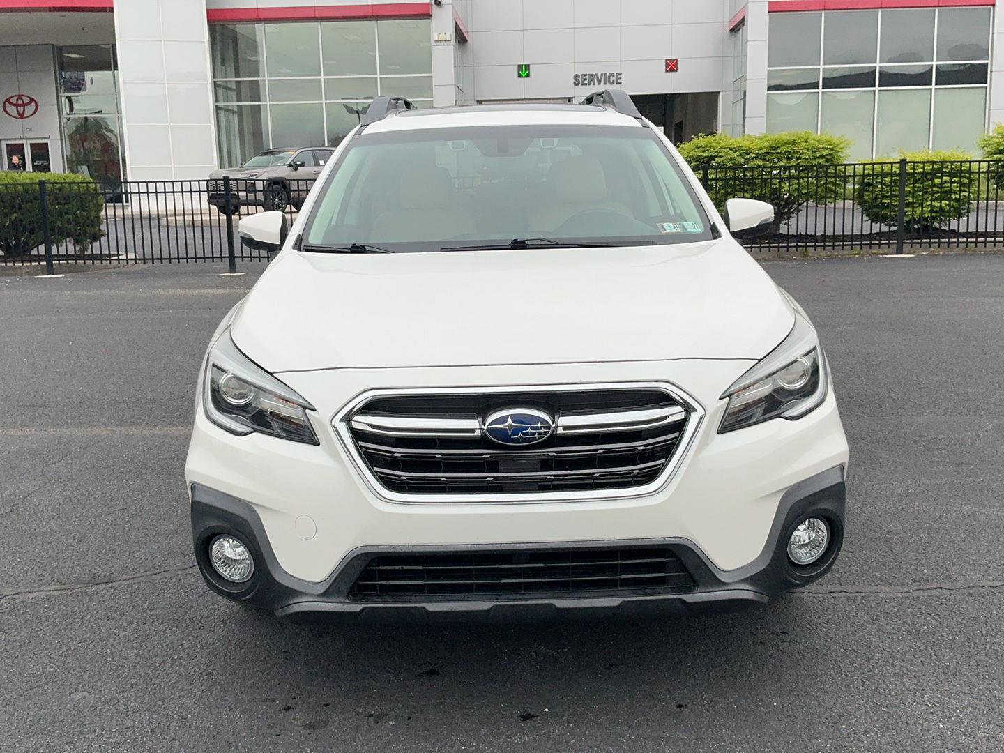 Used 2019 Subaru Outback 2.5i Limited AWD/4WD image 2