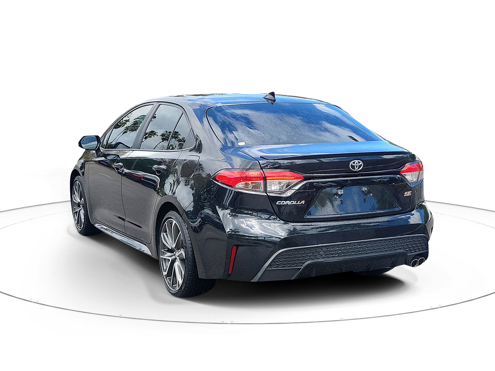 Used 2022 Toyota Corolla SE image 3