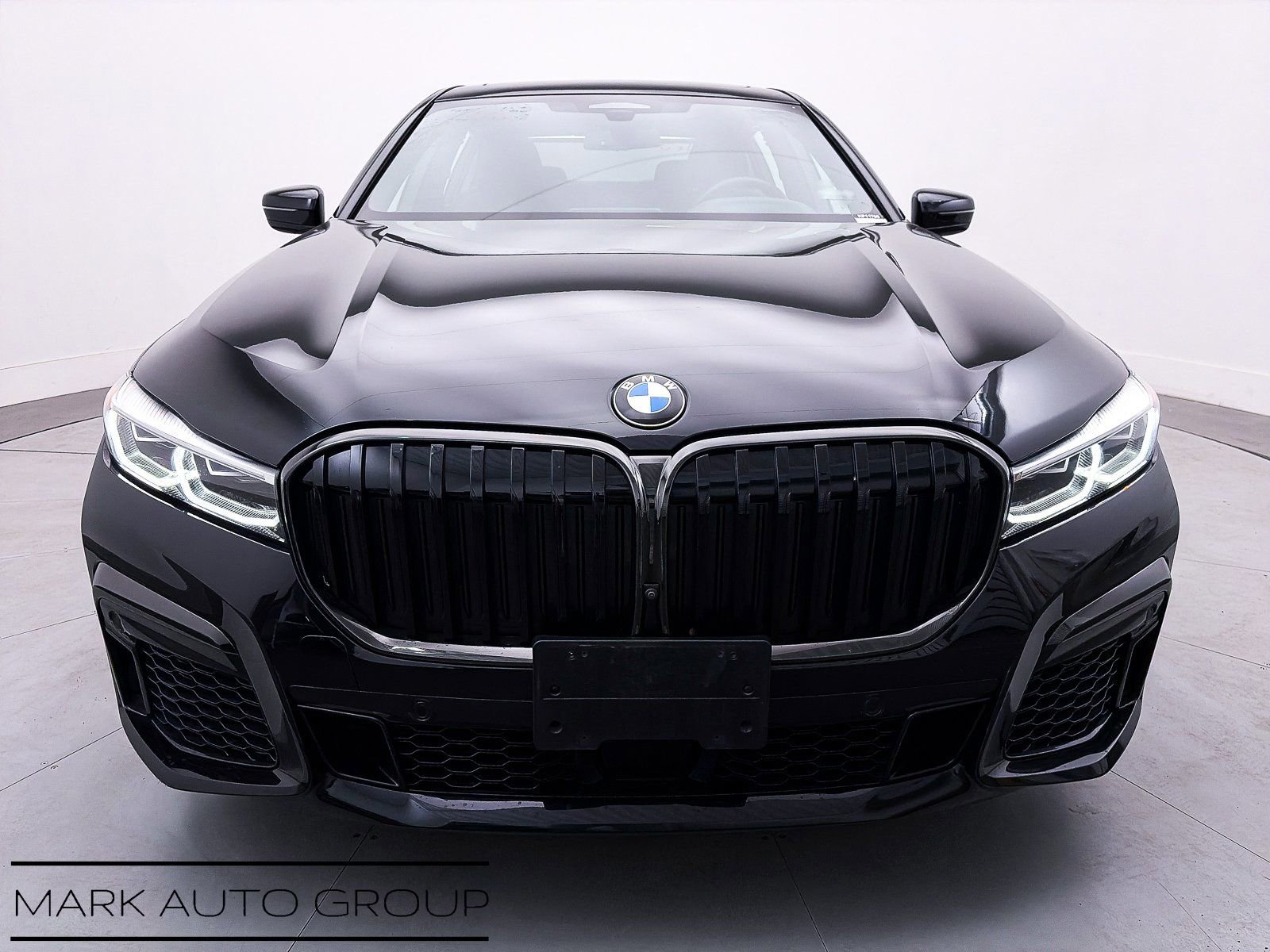 Used 2022 BMW 750i xDrive w/ Luxury Rear Seating Package image 1