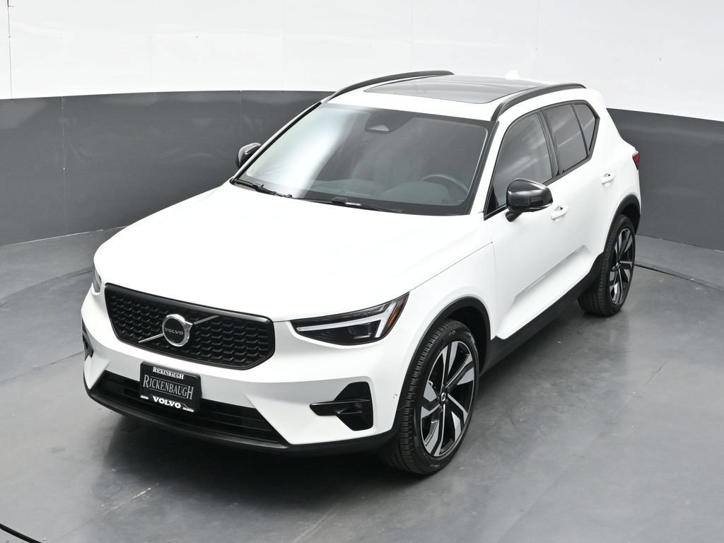New 2026 Volvo XC40 B5 Ultra w/ Climate Package AWD/4WD image 32