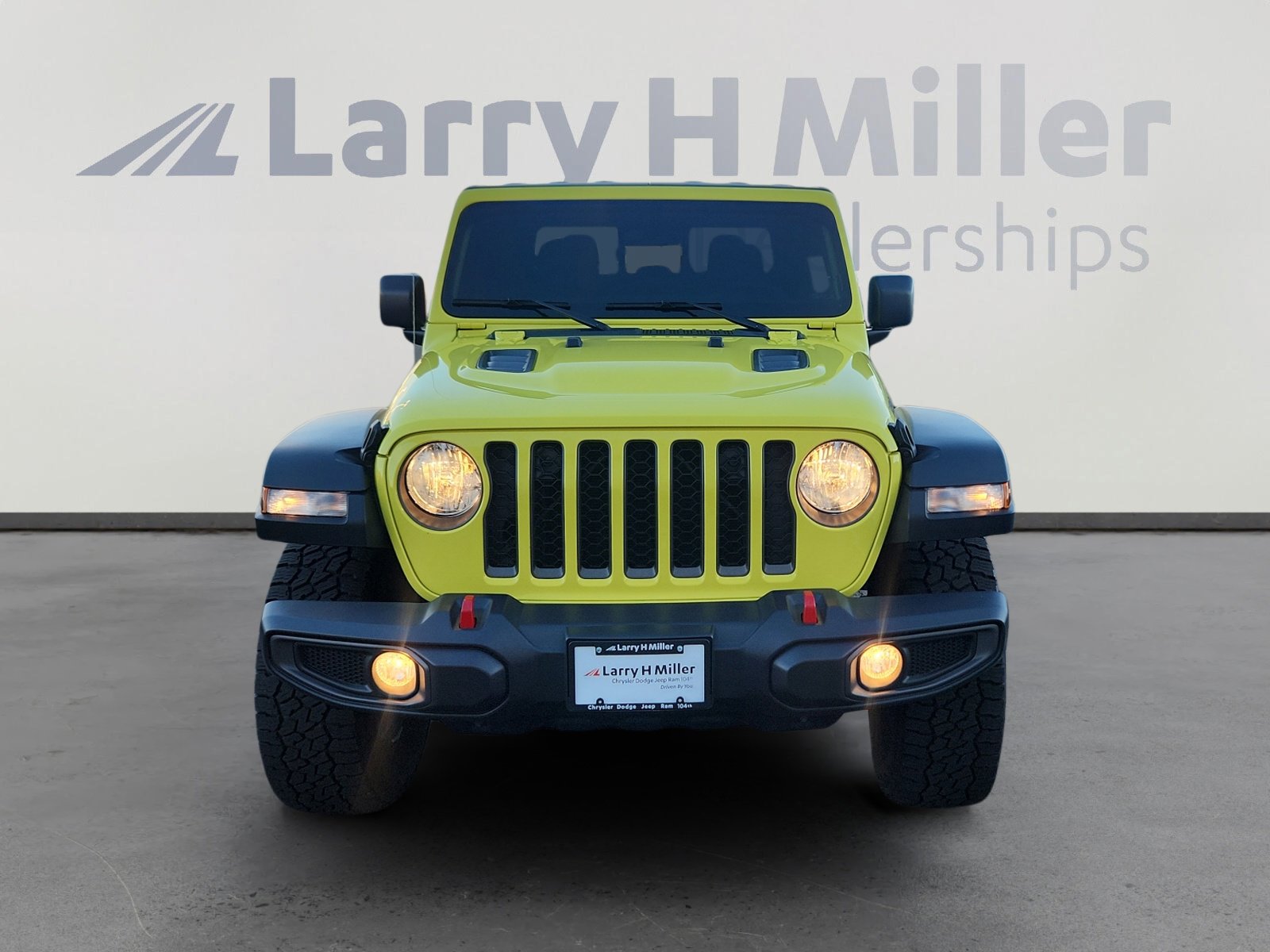 Used 2023 Jeep Gladiator Rubicon w/ Cold Weather Group image 9