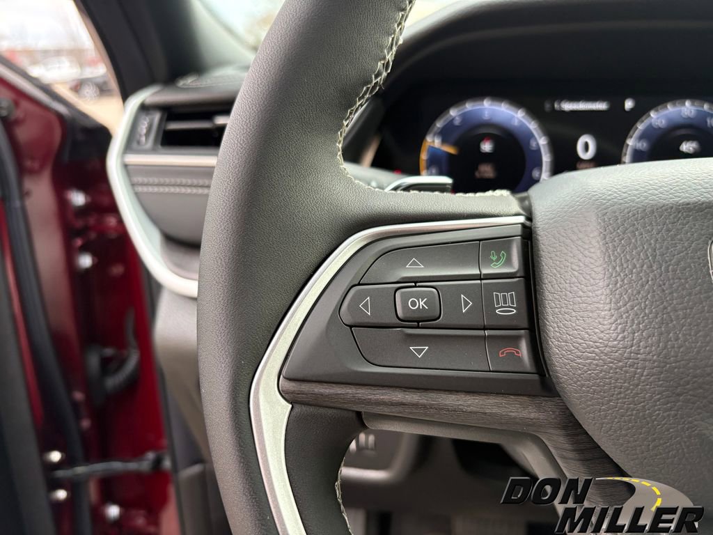 New 2025 Jeep Grand Cherokee Limited w/ Black Appearance Package image 15