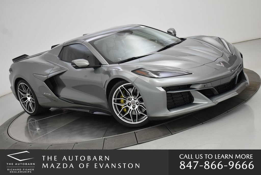 Used 2024 Chevrolet Corvette Z06 RWD image 2