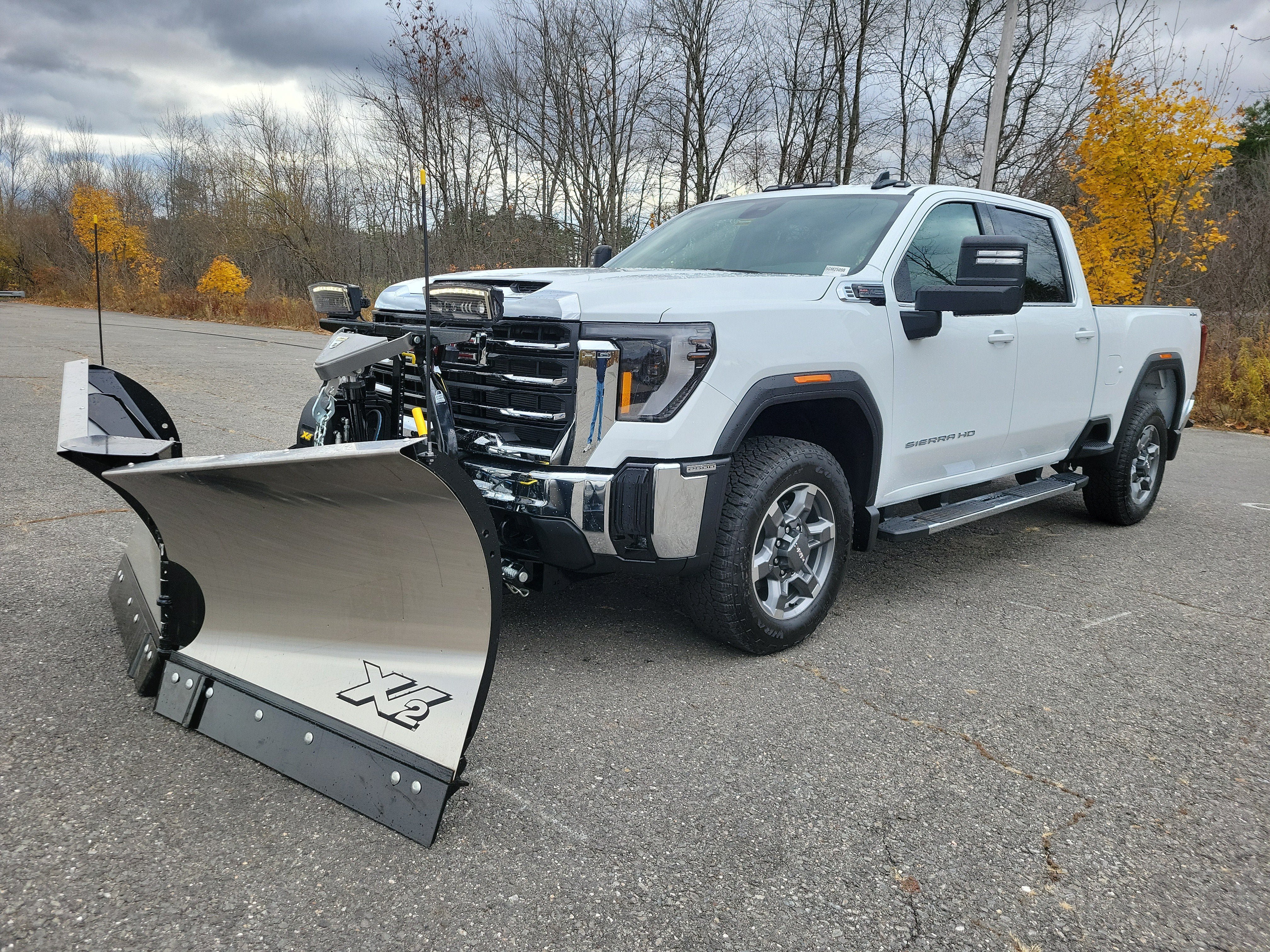 New 2026 GMC Sierra 2500 SLE w/ SLE Convenience Package AWD/4WD image 1