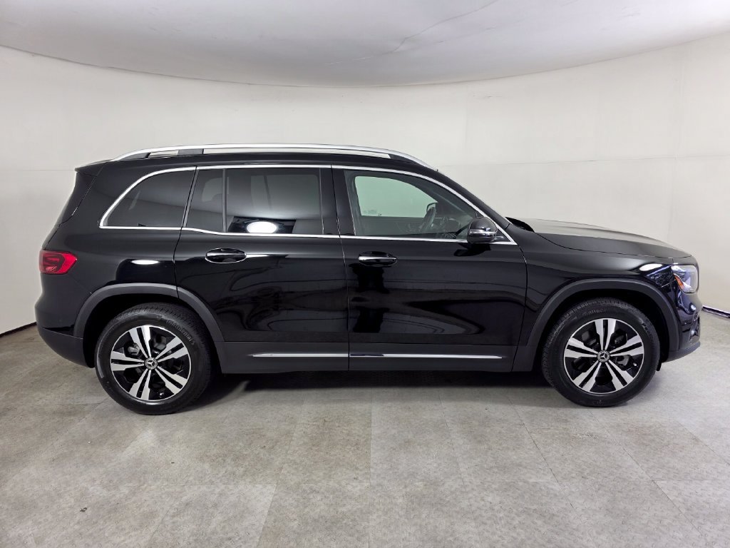 Certified 2025 Mercedes-Benz GLB 250 image 3