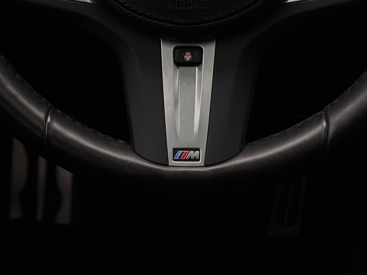 Used 2022 BMW 530i xDrive w/ M Sport Package image 3