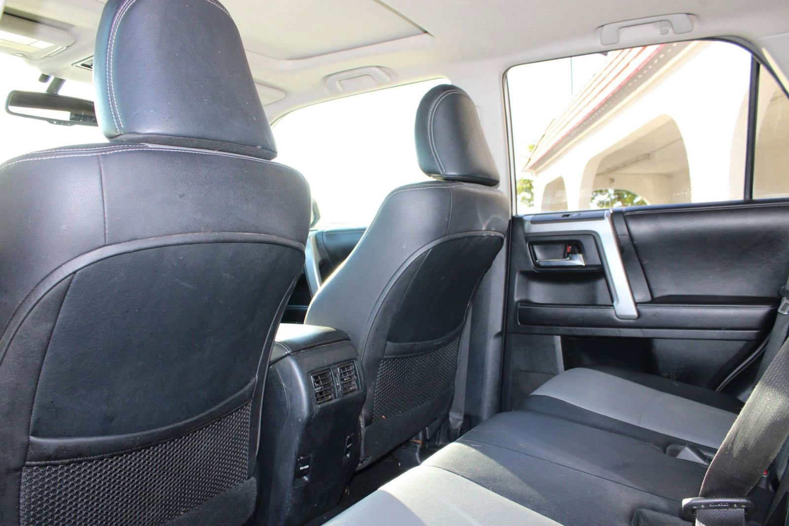 Used 2016 Toyota 4Runner SR5 Premium image 18