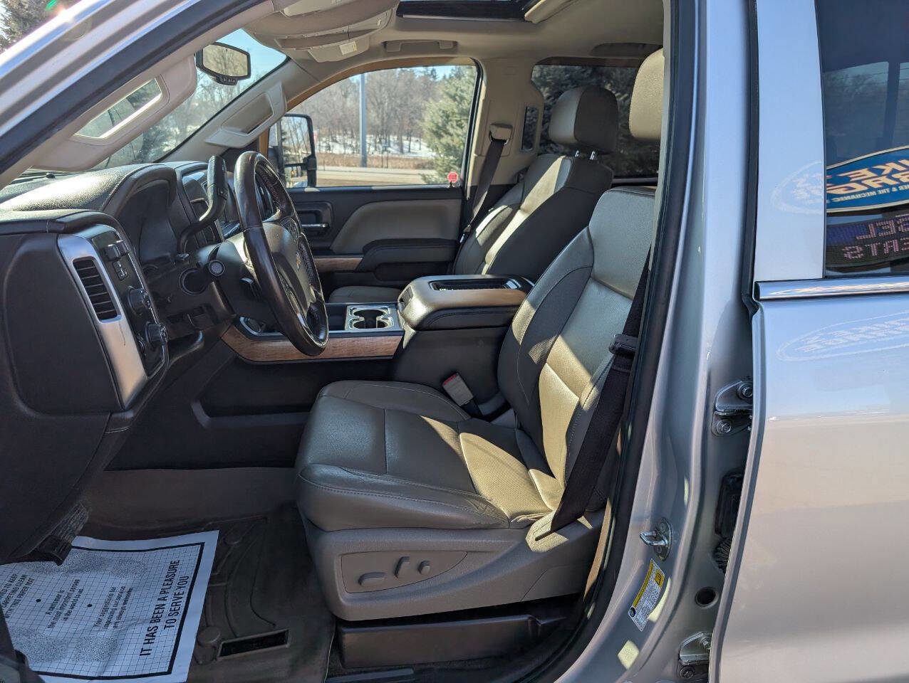 Used 2018 Chevrolet Silverado 2500 LTZ AWD/4WD image 15