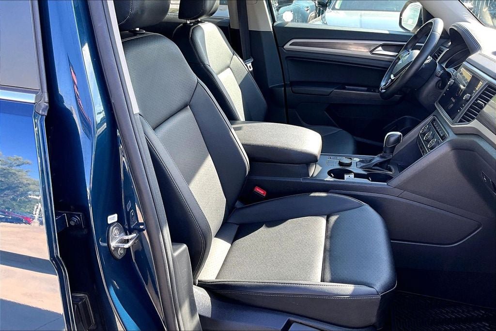 Used 2020 Volkswagen Atlas SE w/ Panoramic Sunroof Package AWD/4WD image 6