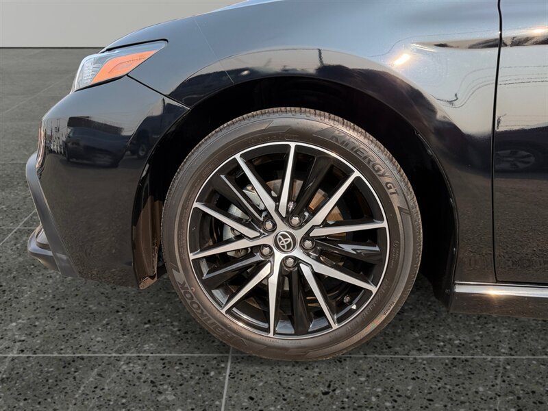 Used 2023 Toyota Camry SE FWD image 15