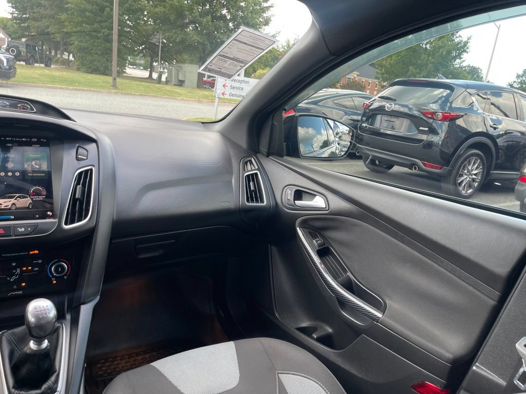 Used 2015 Ford Focus ST FWD image 10