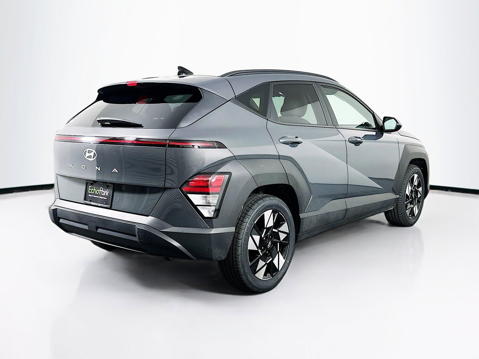 Used 2025 Hyundai Kona SEL FWD image 9