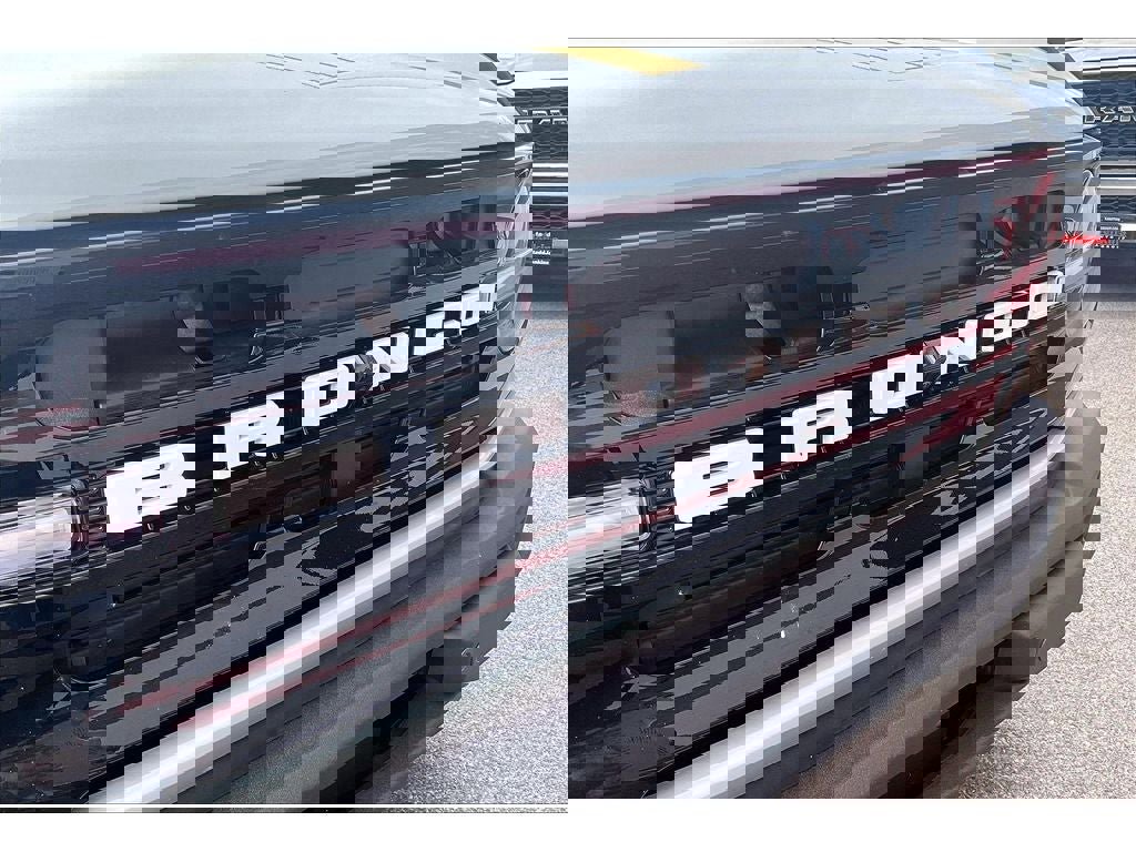 Used 2024 Ford Bronco Outer Banks image 31