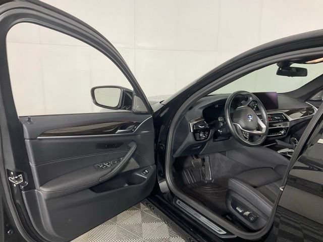 Certified 2023 BMW 530i xDrive w/ Premium Package AWD/4WD image 24