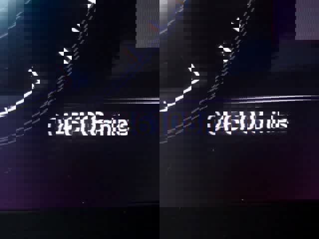 Used 2021 Land Rover Range Rover Velar R-Dynamic S image 21