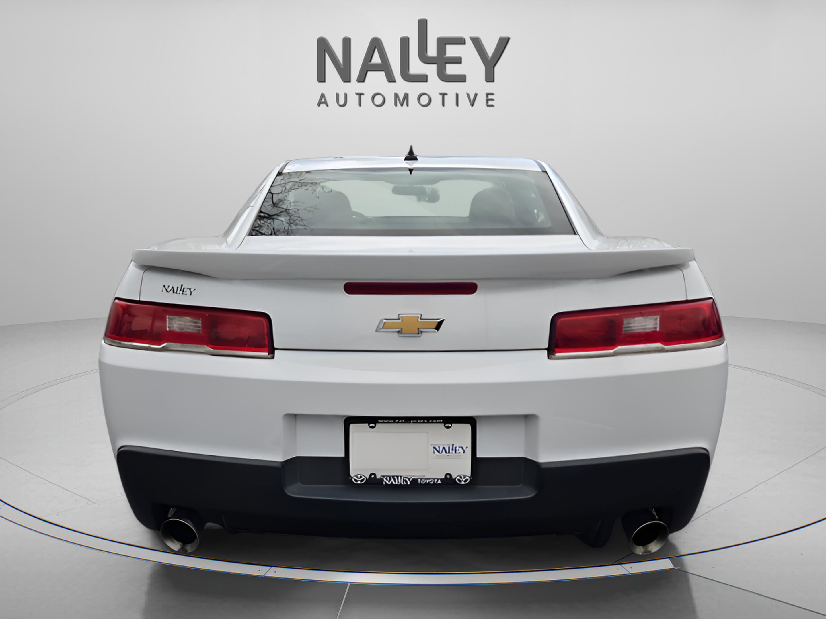 Used 2015 Chevrolet Camaro LT w/ 1LT Preferred Package image 4