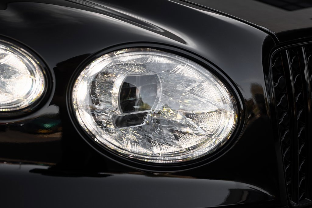 New 2025 Bentley Bentayga Extended Wheelbase image 12