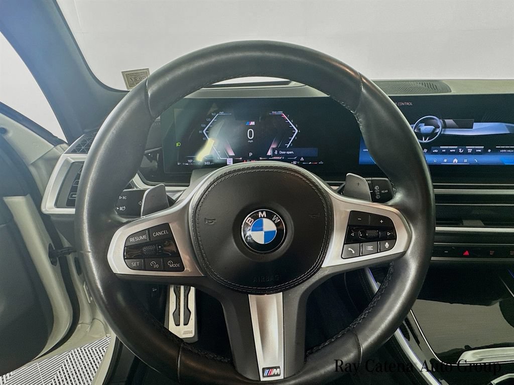 Used 2024 BMW X5 xDrive40i w/ M Sport Package AWD/4WD image 11