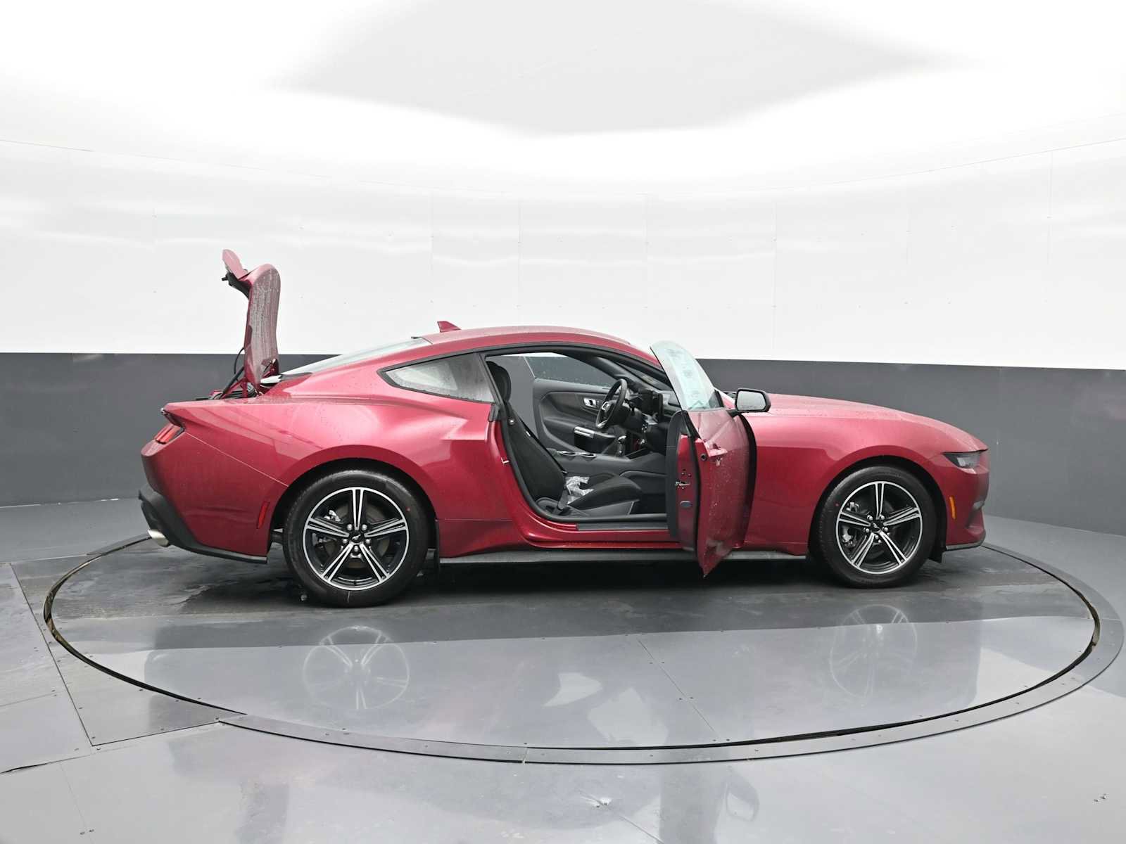 Used 2025 Ford Mustang Coupe image 38