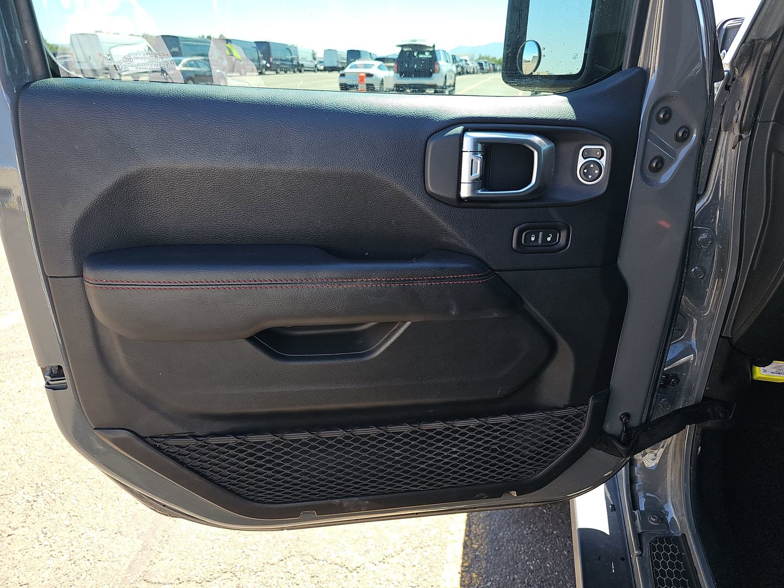 Used 2018 Jeep Wrangler Unlimited Rubicon image 15
