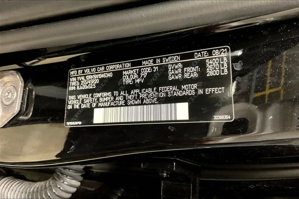 Used 2022 Volvo XC60 B5 Momentum w/ Climate Package image 18